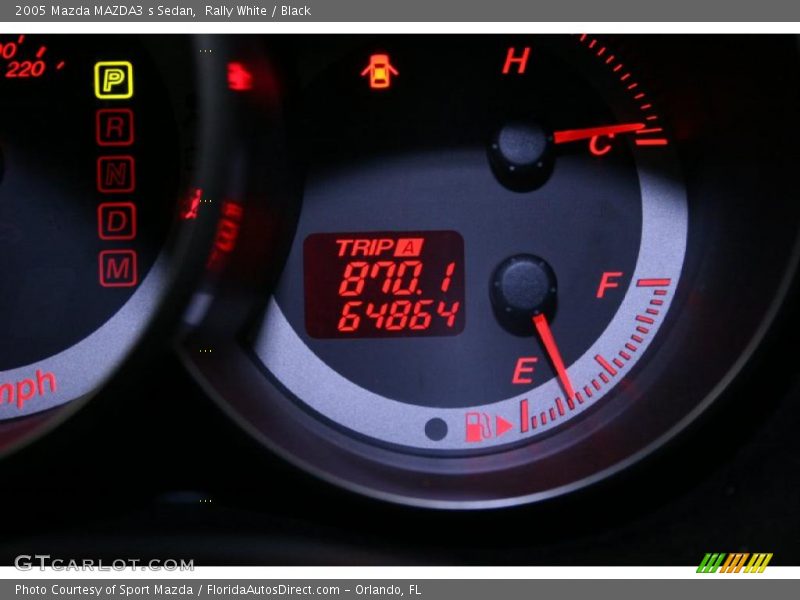 Rally White / Black 2005 Mazda MAZDA3 s Sedan