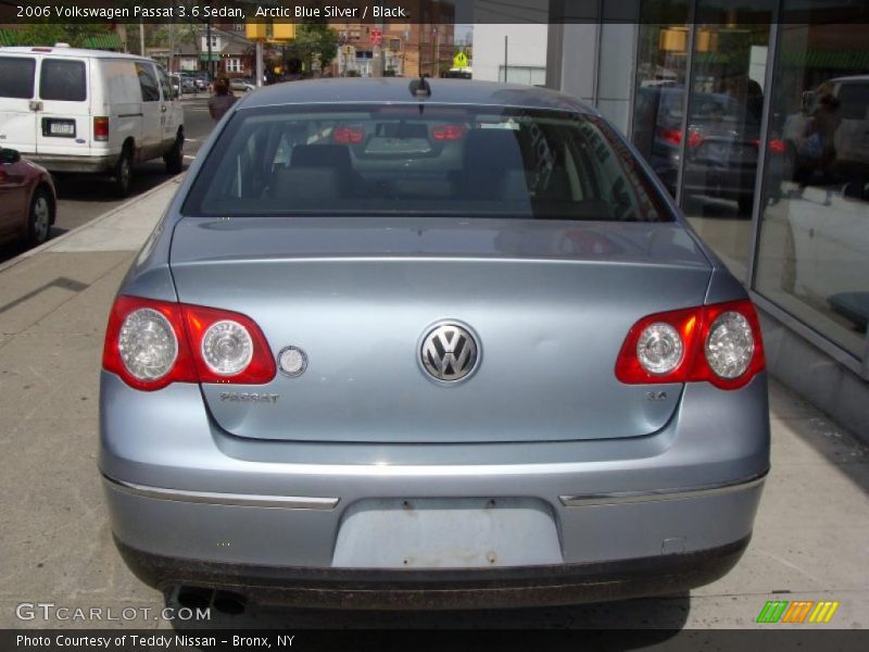 Arctic Blue Silver / Black 2006 Volkswagen Passat 3.6 Sedan