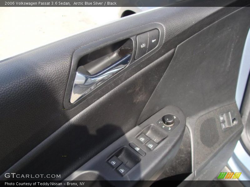 Arctic Blue Silver / Black 2006 Volkswagen Passat 3.6 Sedan