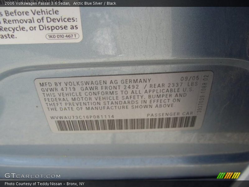 Arctic Blue Silver / Black 2006 Volkswagen Passat 3.6 Sedan