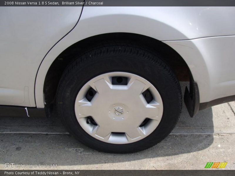 Brilliant Silver / Charcoal 2008 Nissan Versa 1.8 S Sedan