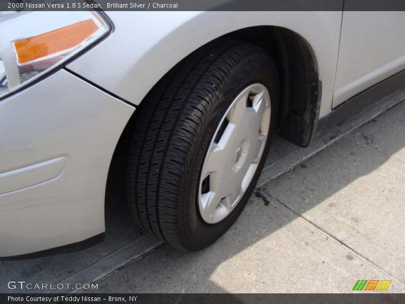 Brilliant Silver / Charcoal 2008 Nissan Versa 1.8 S Sedan