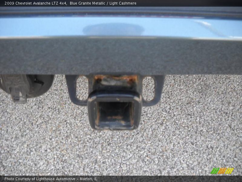 Blue Granite Metallic / Light Cashmere 2009 Chevrolet Avalanche LTZ 4x4