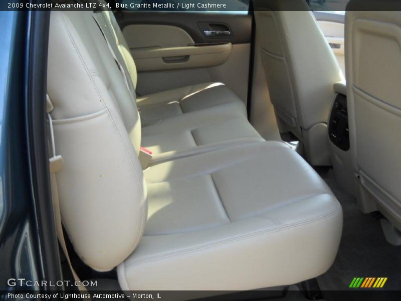 Blue Granite Metallic / Light Cashmere 2009 Chevrolet Avalanche LTZ 4x4