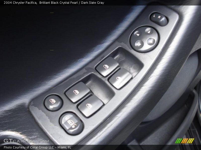 Brilliant Black Crystal Pearl / Dark Slate Gray 2004 Chrysler Pacifica