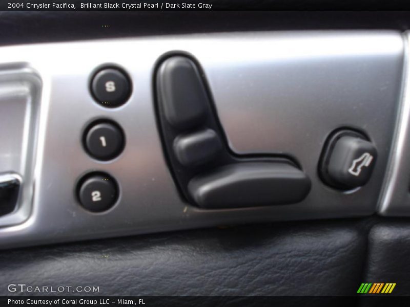 Brilliant Black Crystal Pearl / Dark Slate Gray 2004 Chrysler Pacifica
