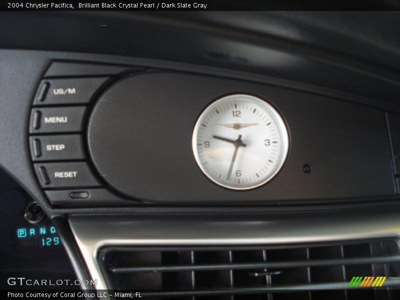 Brilliant Black Crystal Pearl / Dark Slate Gray 2004 Chrysler Pacifica