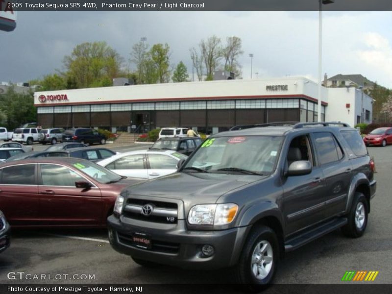 Phantom Gray Pearl / Light Charcoal 2005 Toyota Sequoia SR5 4WD
