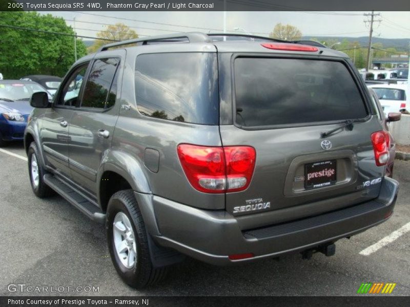 Phantom Gray Pearl / Light Charcoal 2005 Toyota Sequoia SR5 4WD