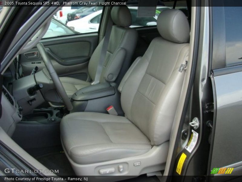 Phantom Gray Pearl / Light Charcoal 2005 Toyota Sequoia SR5 4WD