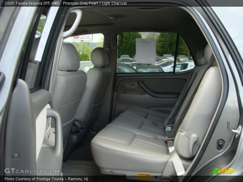 Phantom Gray Pearl / Light Charcoal 2005 Toyota Sequoia SR5 4WD