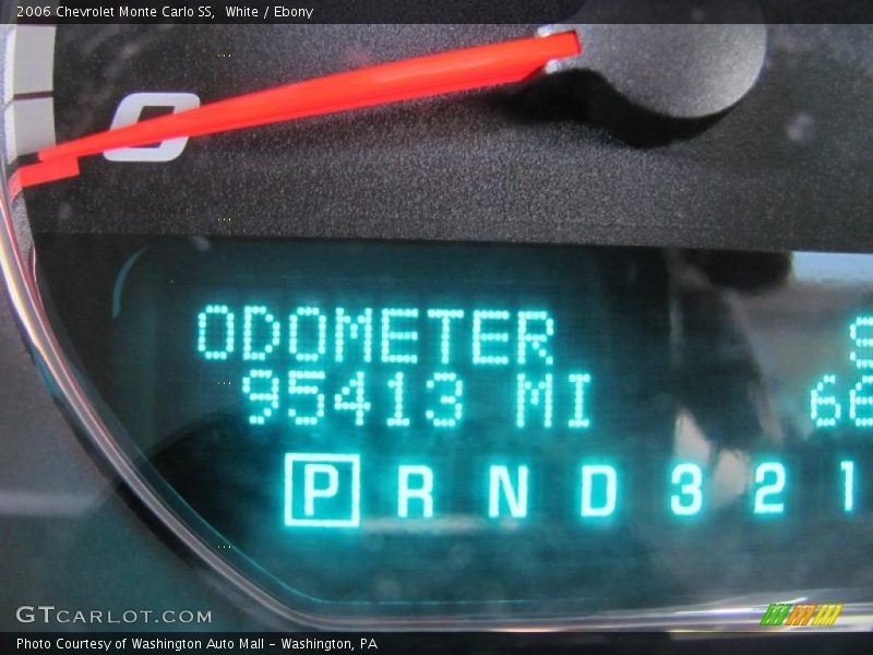 White / Ebony 2006 Chevrolet Monte Carlo SS