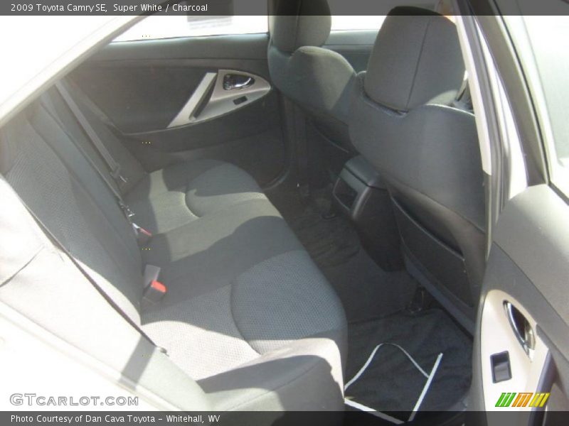Super White / Charcoal 2009 Toyota Camry SE
