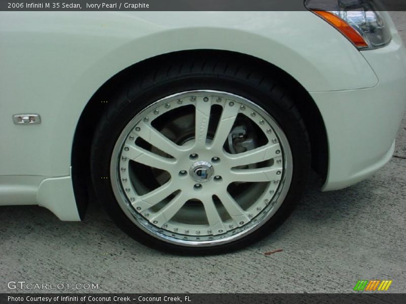 Ivory Pearl / Graphite 2006 Infiniti M 35 Sedan