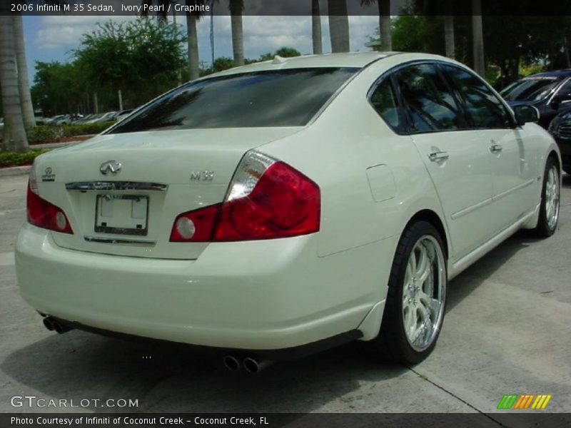 Ivory Pearl / Graphite 2006 Infiniti M 35 Sedan