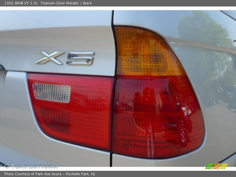 Titanium Silver Metallic / Black 2002 BMW X5 3.0i