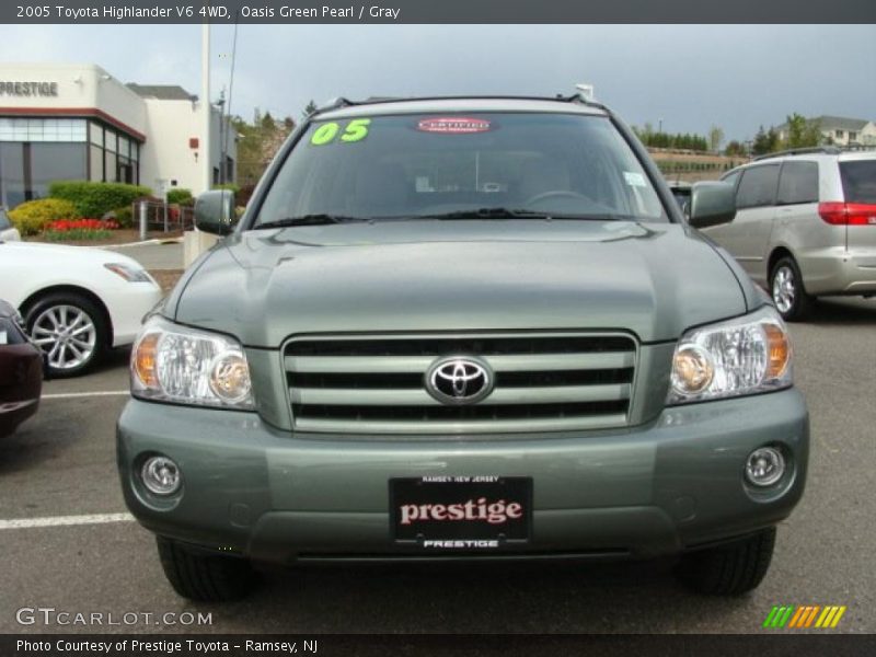 Oasis Green Pearl / Gray 2005 Toyota Highlander V6 4WD
