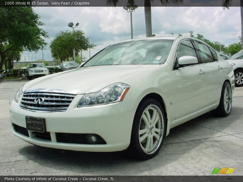 Ivory Pearl / Graphite 2006 Infiniti M 35 Sedan