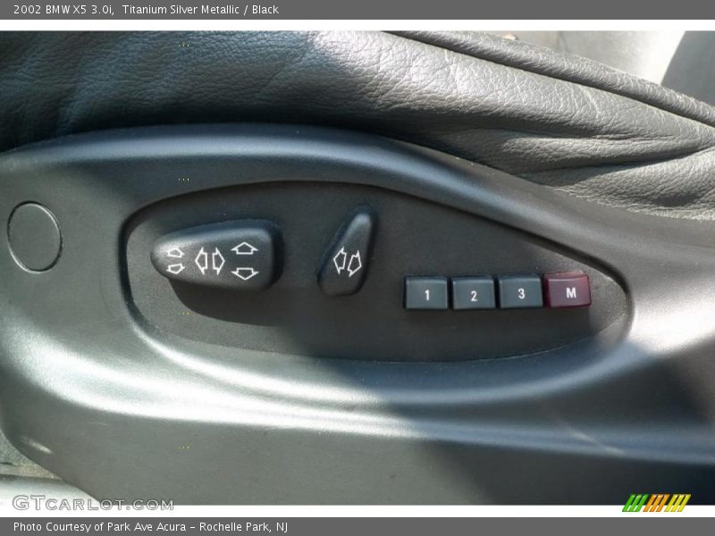 Titanium Silver Metallic / Black 2002 BMW X5 3.0i
