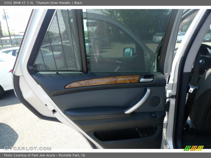 Titanium Silver Metallic / Black 2002 BMW X5 3.0i