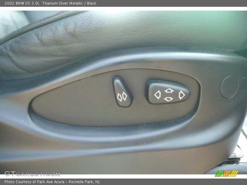 Titanium Silver Metallic / Black 2002 BMW X5 3.0i