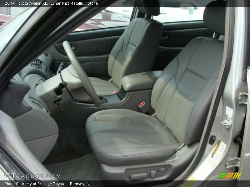 Lunar Mist Metallic / Stone 2004 Toyota Avalon XL