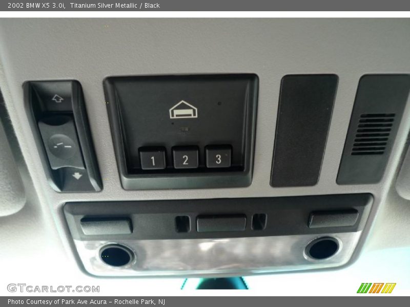 Titanium Silver Metallic / Black 2002 BMW X5 3.0i