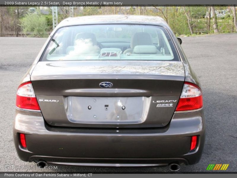 Deep Bronze Metallic / Warm Ivory 2009 Subaru Legacy 2.5i Sedan