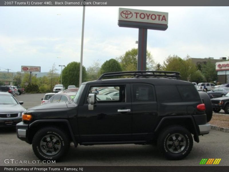 Black Diamond / Dark Charcoal 2007 Toyota FJ Cruiser 4WD
