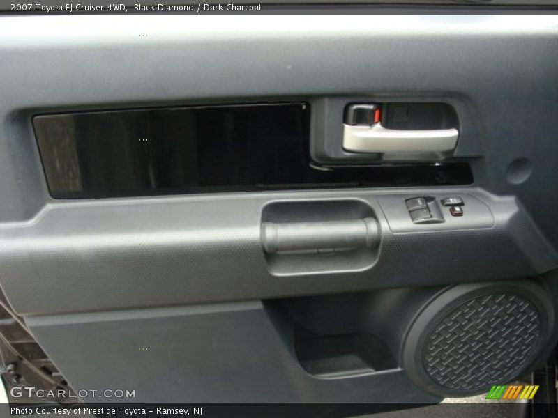 Black Diamond / Dark Charcoal 2007 Toyota FJ Cruiser 4WD