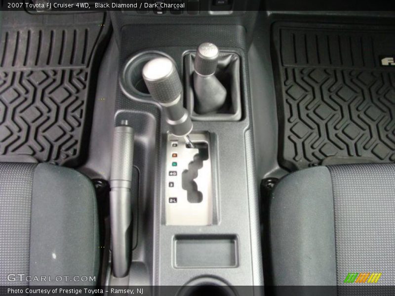 Black Diamond / Dark Charcoal 2007 Toyota FJ Cruiser 4WD