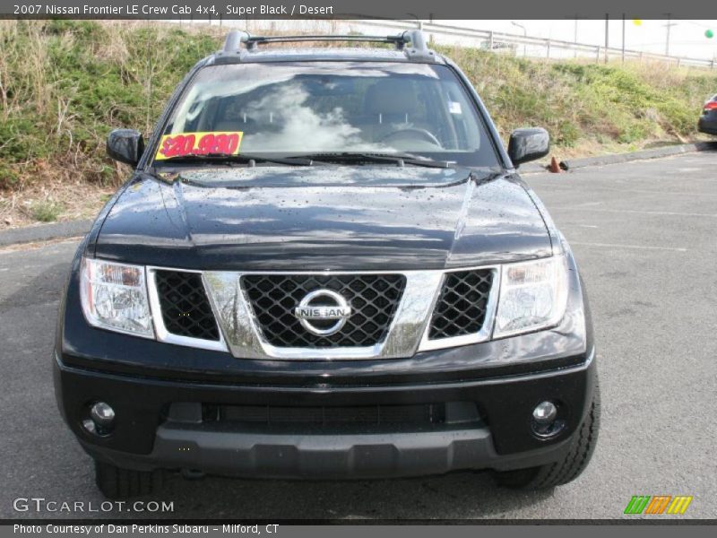 Super Black / Desert 2007 Nissan Frontier LE Crew Cab 4x4