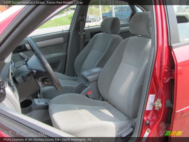 Fusion Red Metallic / Gray 2005 Suzuki Forenza S Sedan
