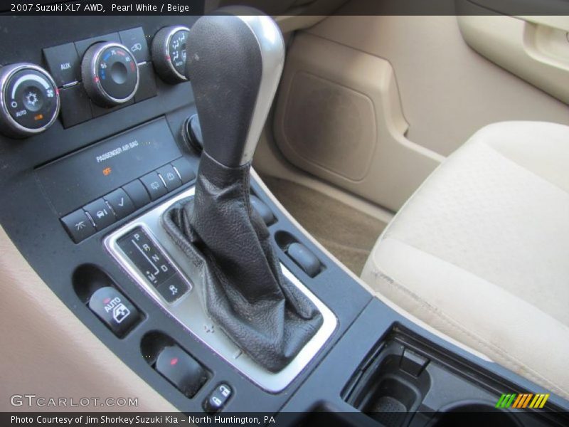 Pearl White / Beige 2007 Suzuki XL7 AWD