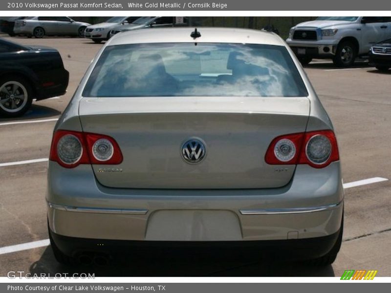 White Gold Metallic / Cornsilk Beige 2010 Volkswagen Passat Komfort Sedan