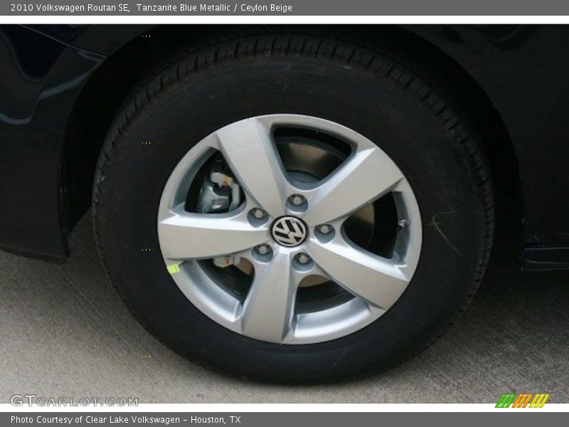 Tanzanite Blue Metallic / Ceylon Beige 2010 Volkswagen Routan SE
