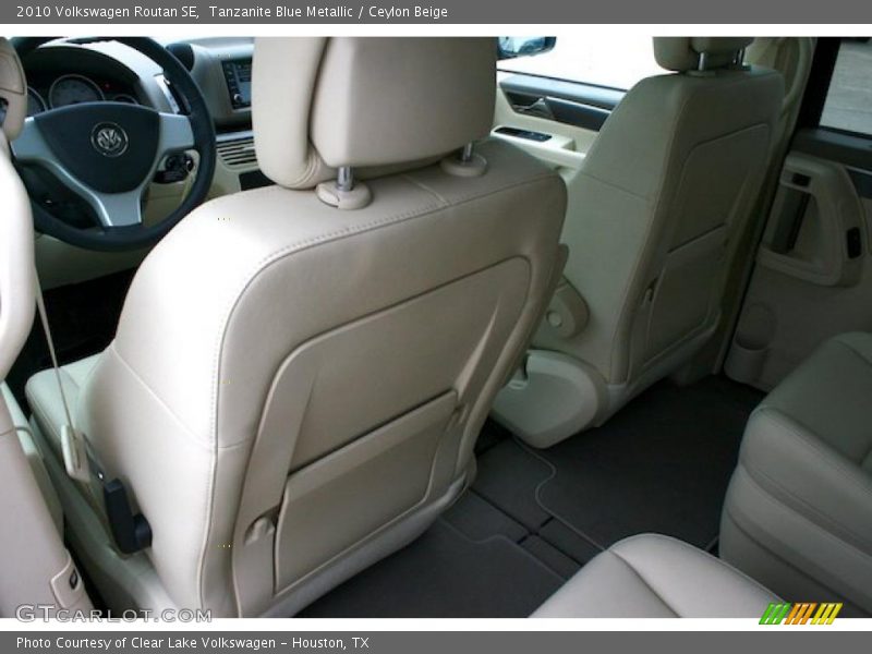 Tanzanite Blue Metallic / Ceylon Beige 2010 Volkswagen Routan SE