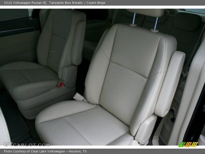 Tanzanite Blue Metallic / Ceylon Beige 2010 Volkswagen Routan SE