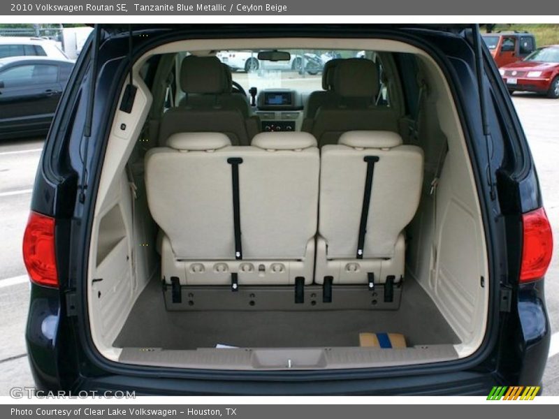 Tanzanite Blue Metallic / Ceylon Beige 2010 Volkswagen Routan SE