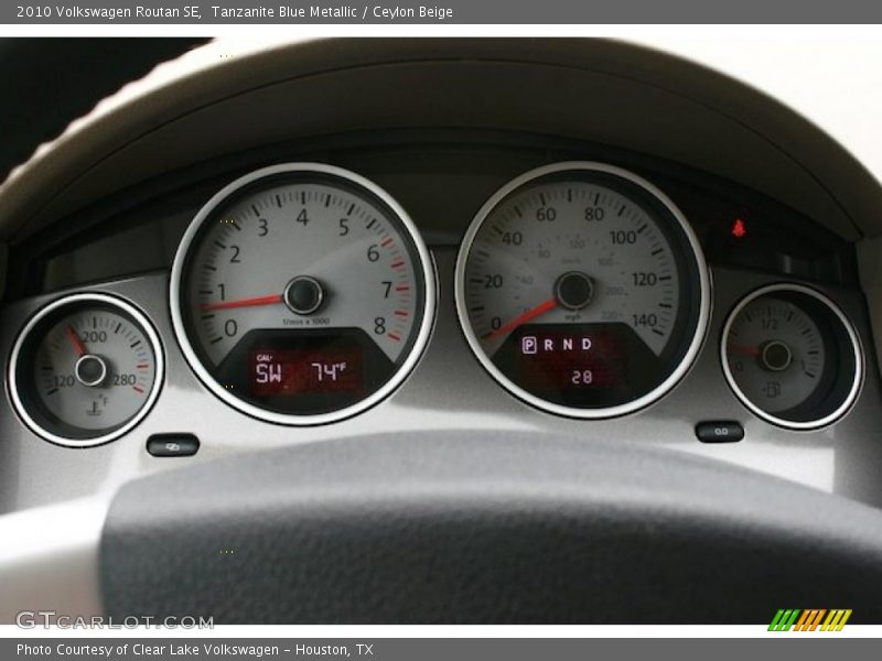 Tanzanite Blue Metallic / Ceylon Beige 2010 Volkswagen Routan SE