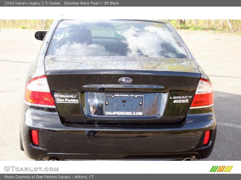 Obsidian Black Pearl / Off Black 2009 Subaru Legacy 2.5i Sedan