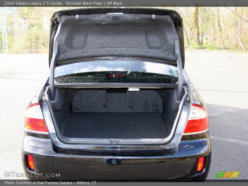 Obsidian Black Pearl / Off Black 2009 Subaru Legacy 2.5i Sedan