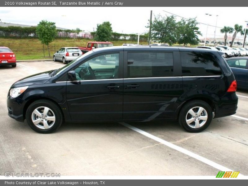 Tanzanite Blue Metallic / Aero Gray 2010 Volkswagen Routan SE