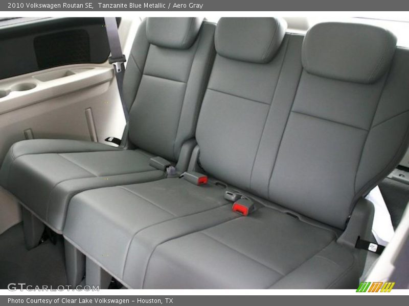 Tanzanite Blue Metallic / Aero Gray 2010 Volkswagen Routan SE