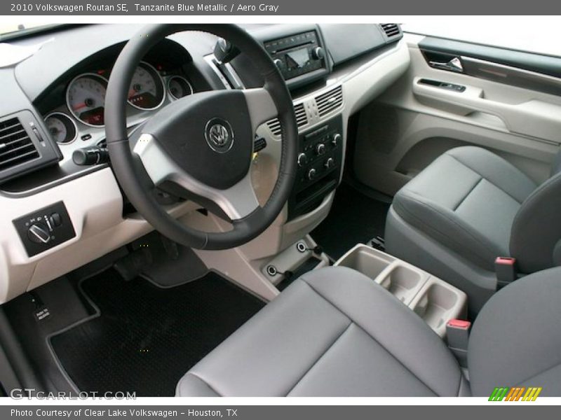 Tanzanite Blue Metallic / Aero Gray 2010 Volkswagen Routan SE