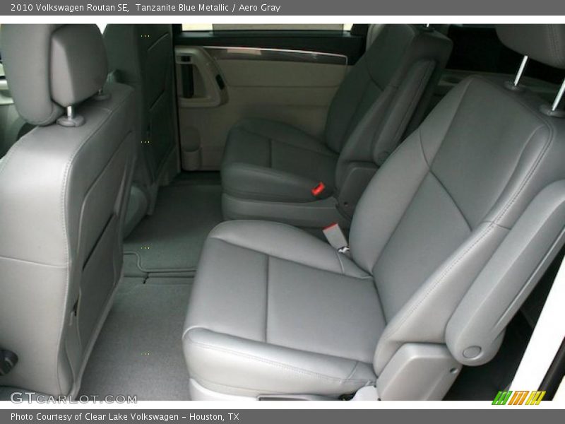 Tanzanite Blue Metallic / Aero Gray 2010 Volkswagen Routan SE