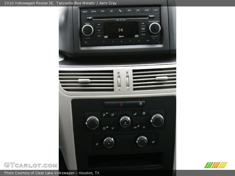 Tanzanite Blue Metallic / Aero Gray 2010 Volkswagen Routan SE
