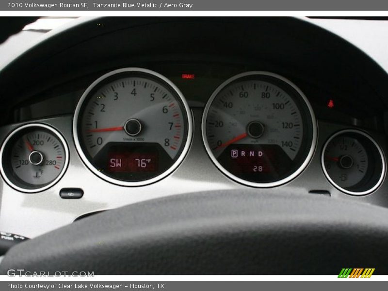 Tanzanite Blue Metallic / Aero Gray 2010 Volkswagen Routan SE