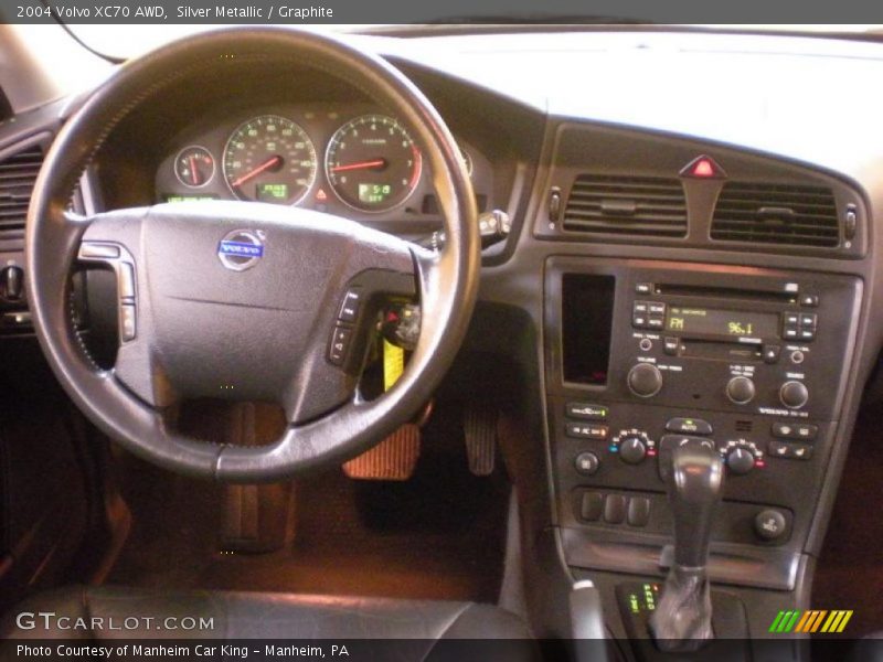 Silver Metallic / Graphite 2004 Volvo XC70 AWD