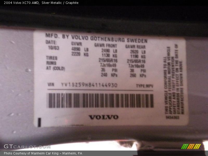 Silver Metallic / Graphite 2004 Volvo XC70 AWD